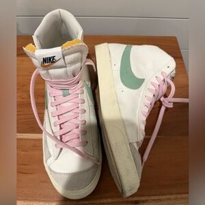 Nike Blazer White and Green Sneakers